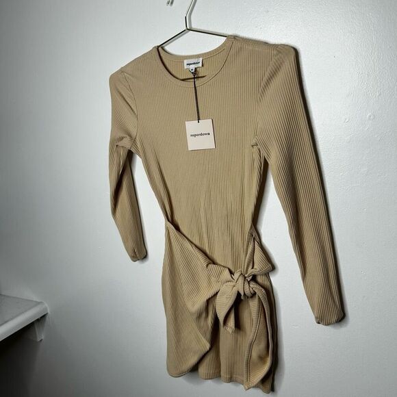 Superdown Revolve Dana Wrap Mini Dress in Nude Beige Size XS NWT Classic Clean - Picture 6 of 14